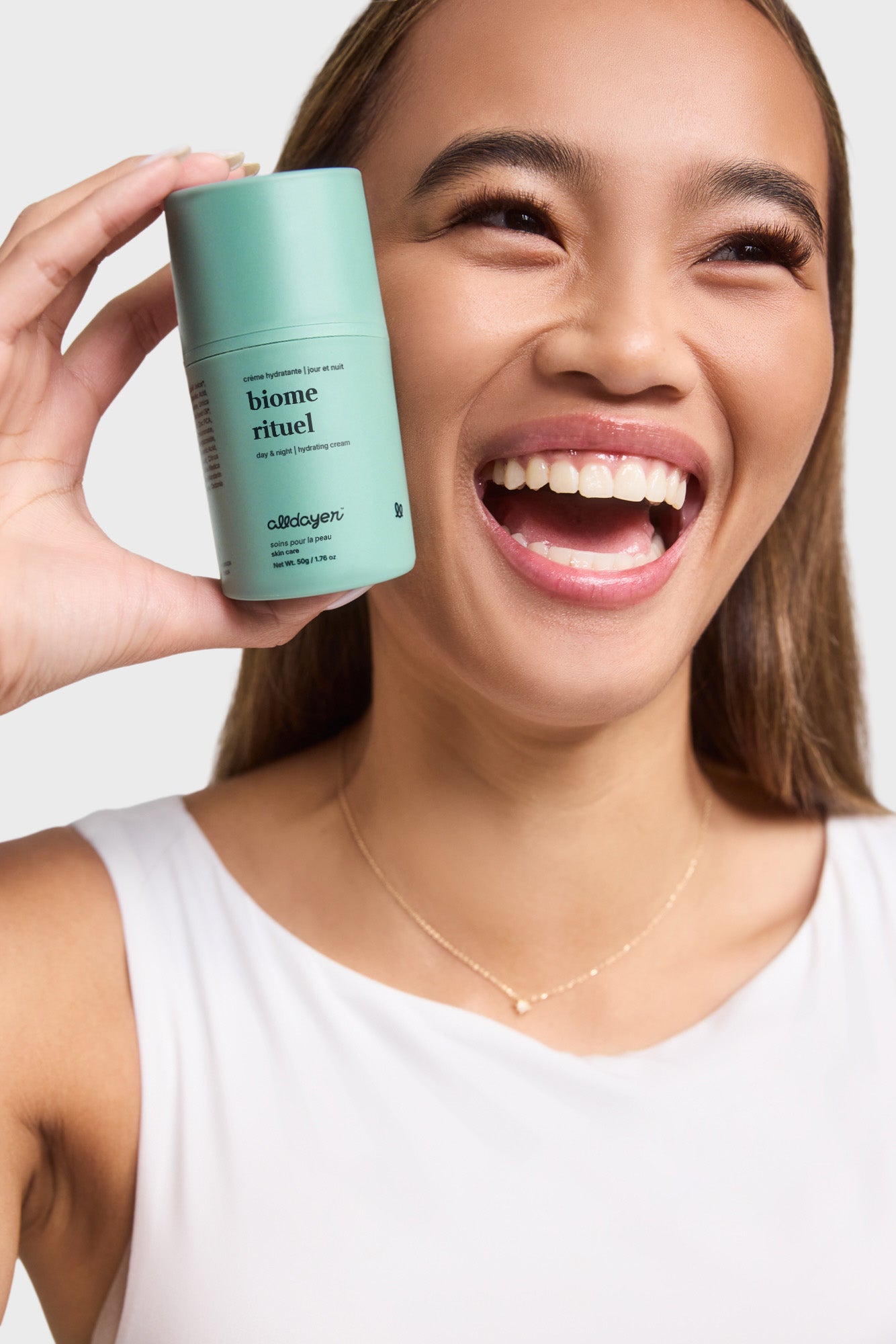 girl posing with biome rituel